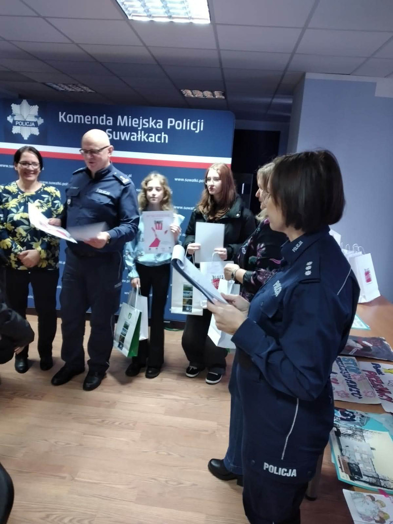 c2821249-f44a-453f-bb6d-b3efa42809cd